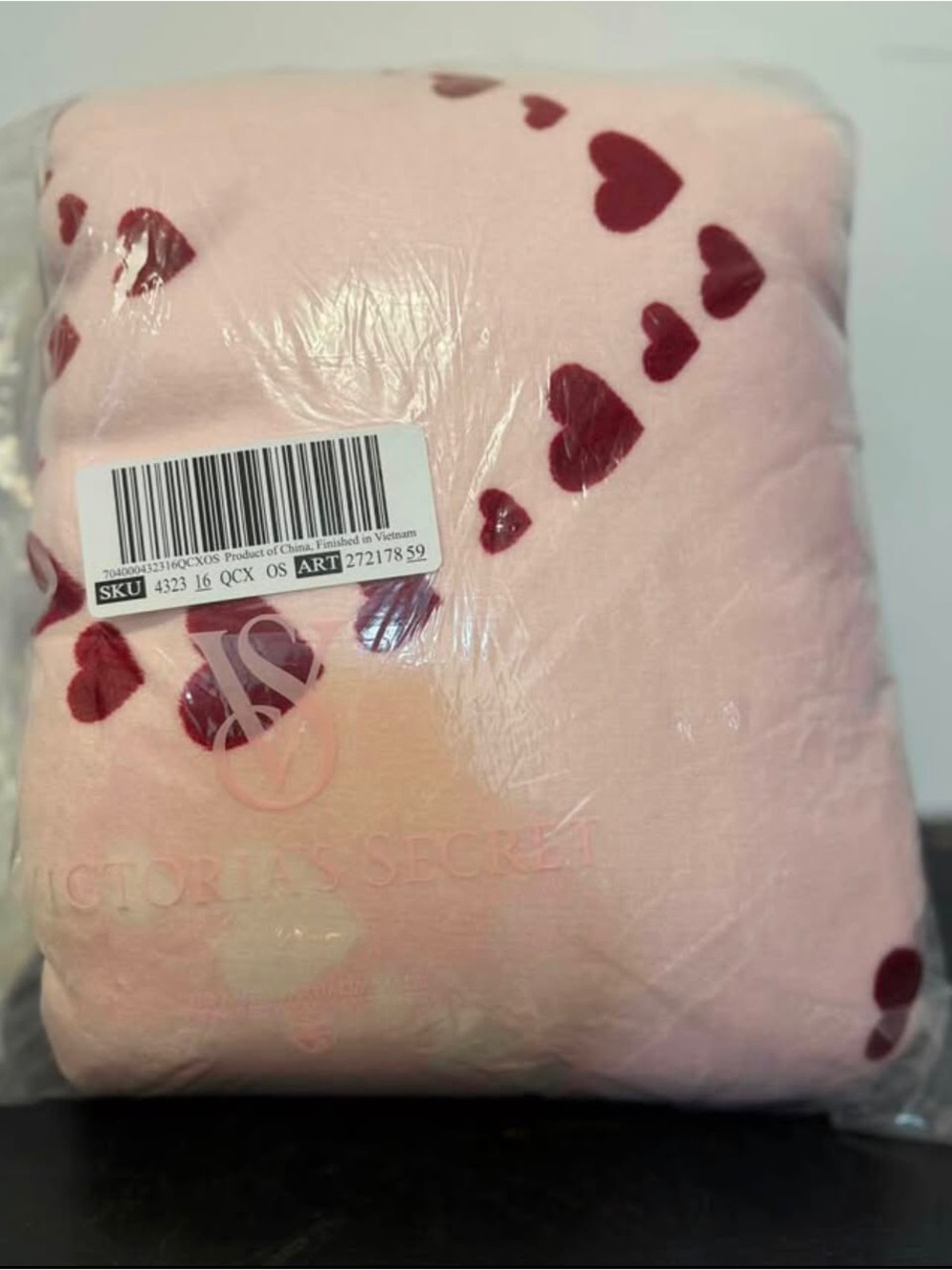 Victoria's Secret Pink Plush Blanket with Red Heart Print